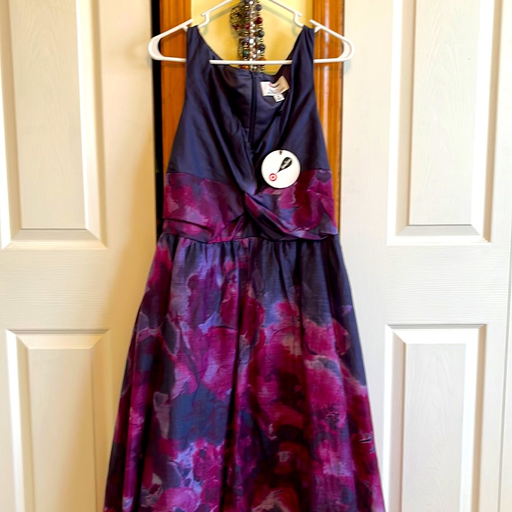 Neuman Marcus size 12, beautiful dress.  Brand new with tags.